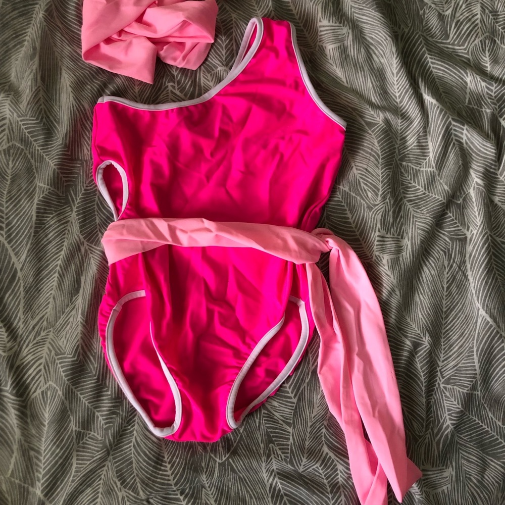 One Piece Swimsuit (new, never worn)